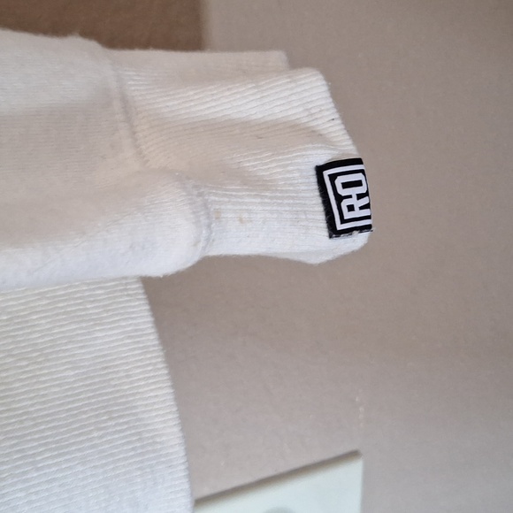 Legendary Roots of Fight Sweatshirt. Size large. - Picture 5 of 5